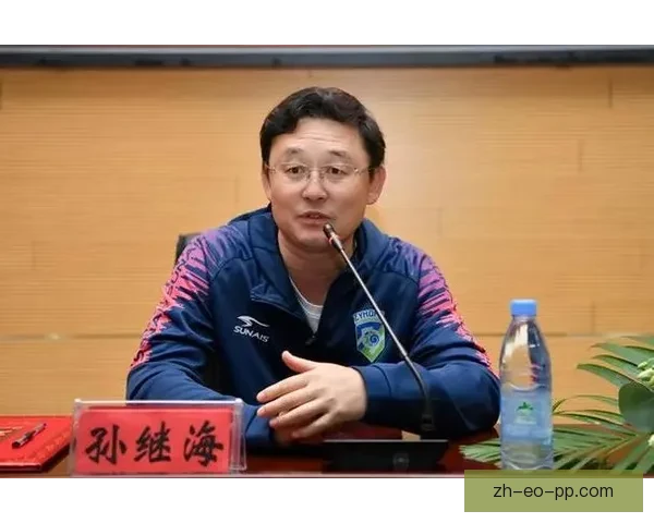 孙继海点赞中国球迷成绩低迷看台依旧满座直言真的很感动这一幕让人动容